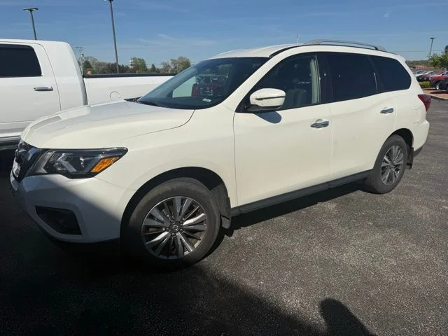 2019 Nissan Pathfinder S 4WD's photo