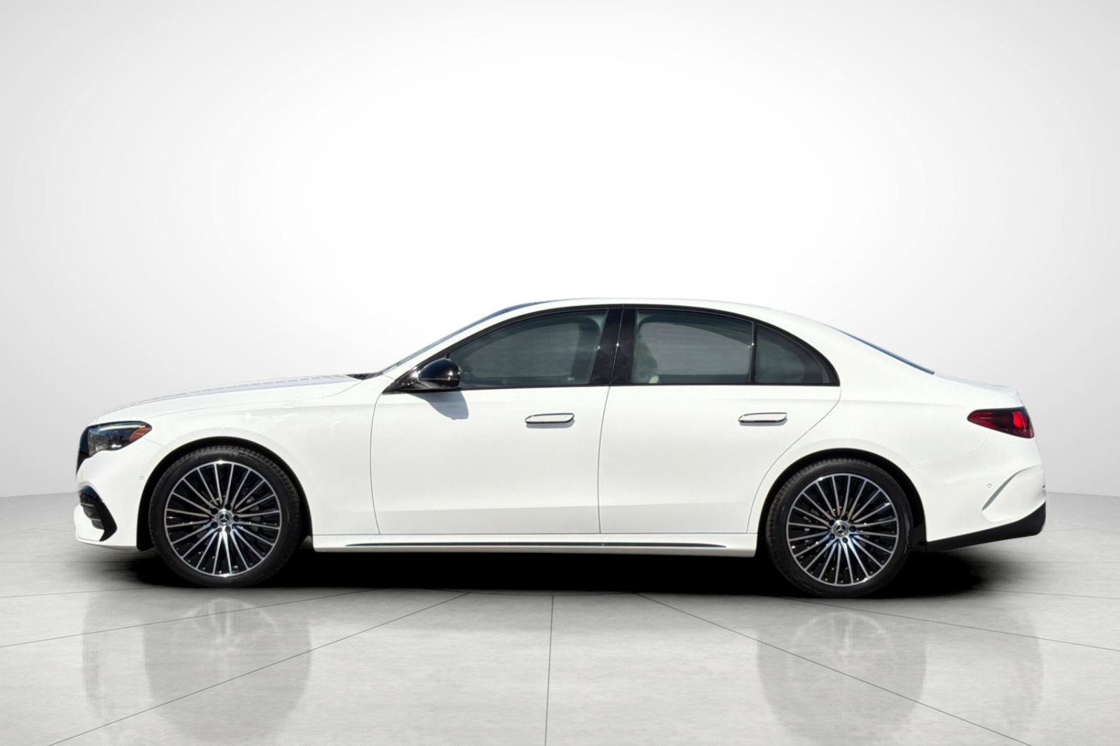 New 2027 Polar White Mercedes-Benz E 350 image 32
