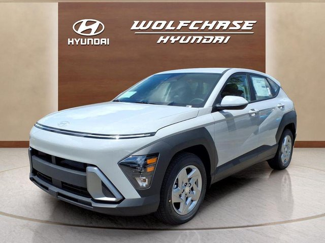 2027 Hyundai KONA SE FWD