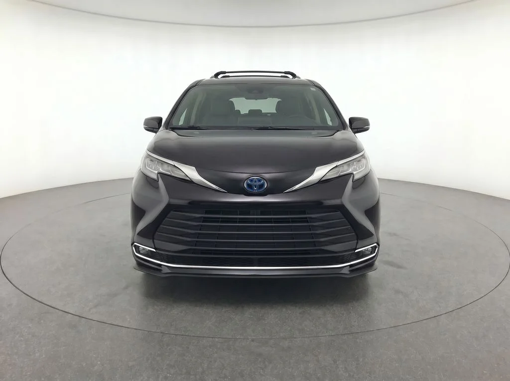 Used 2023 Black Toyota XLE image 5