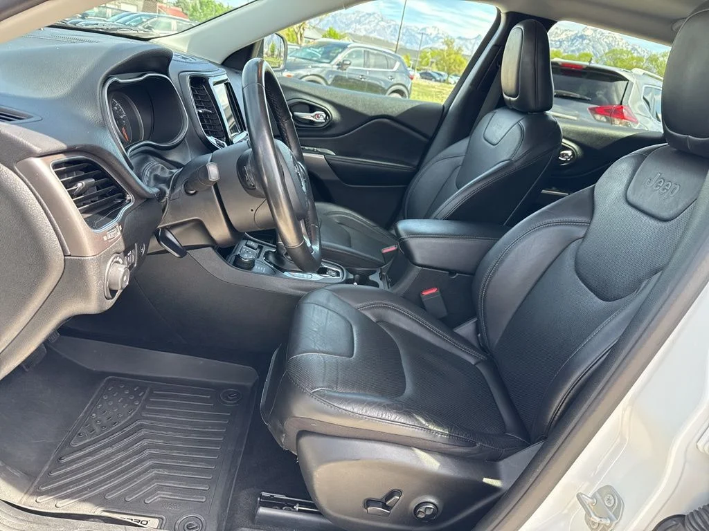 Used 2020 White Jeep Limited image 17