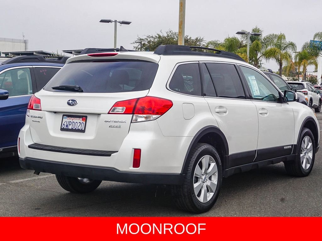 Used 2012 White Subaru 2.5i image 6