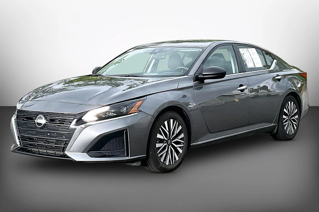 Certified Used 2024 Gray Nissan 2.5 SV image 4