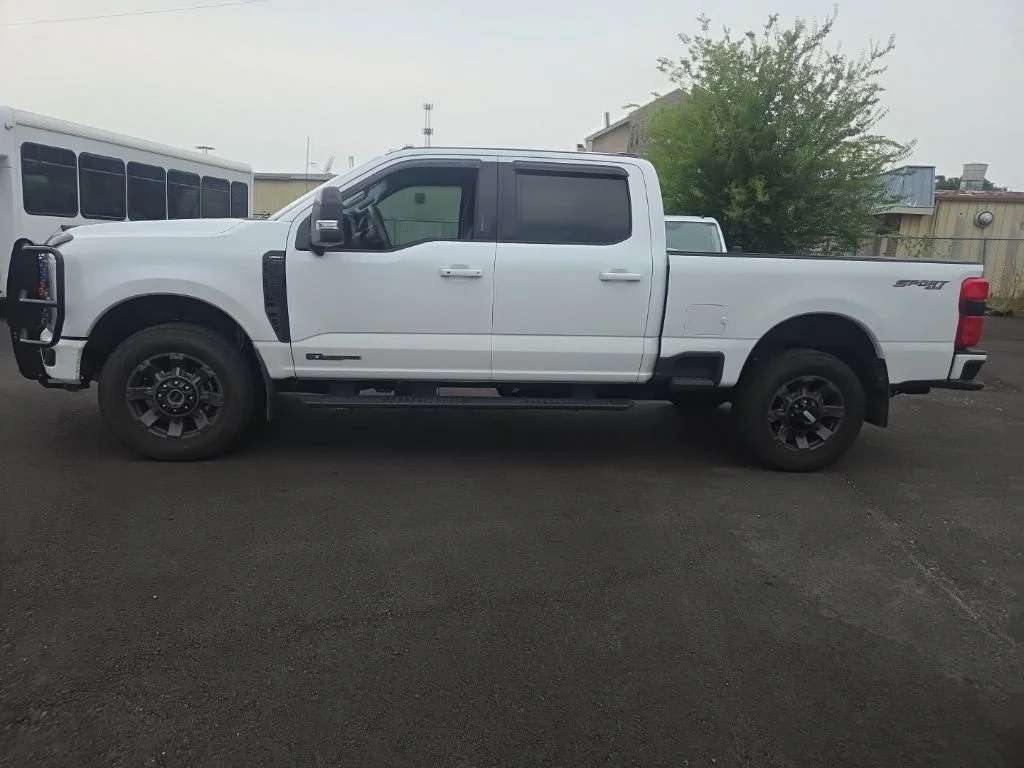 Used 2024 White Ford Lariat image 4
