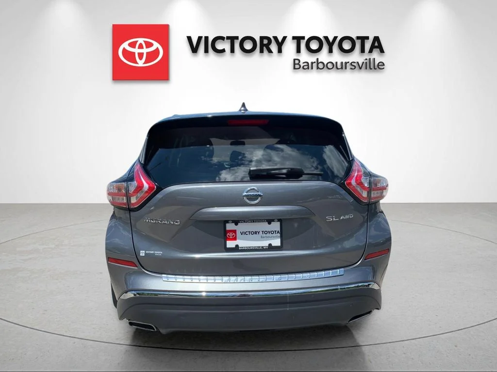 Used 2018 Gray Nissan SL image 4