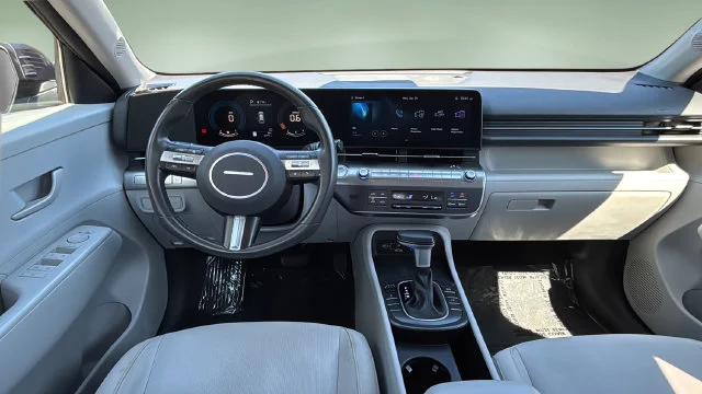Used 2025 Blue Hyundai SEL image 10