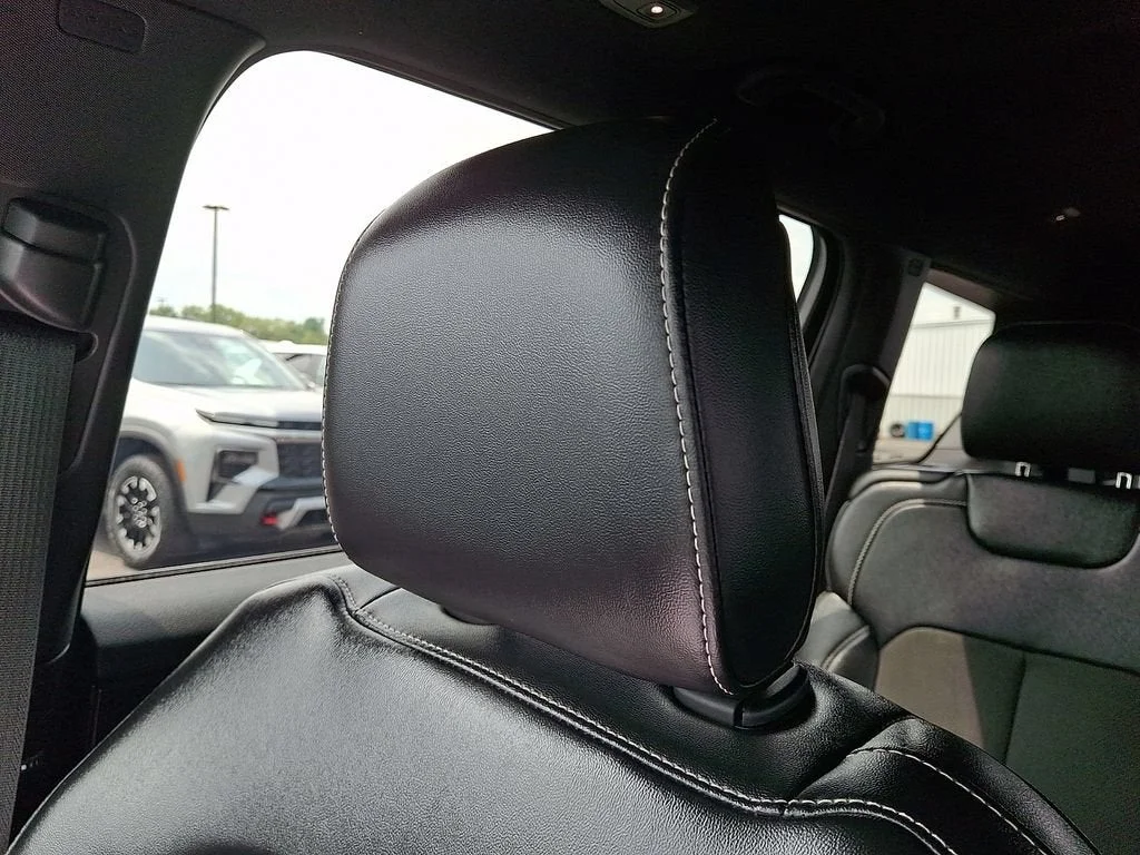 Used 2024 Red Jeep Altitude X 4x4 image 51