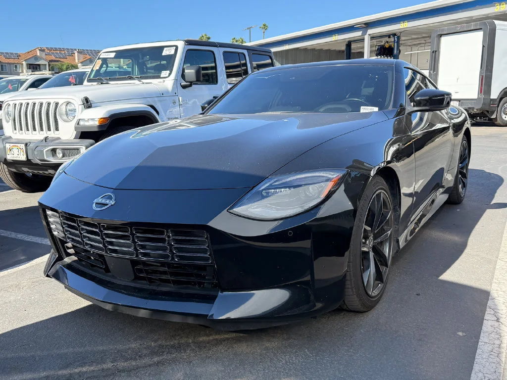 Used 2024  Nissan Performance image 12