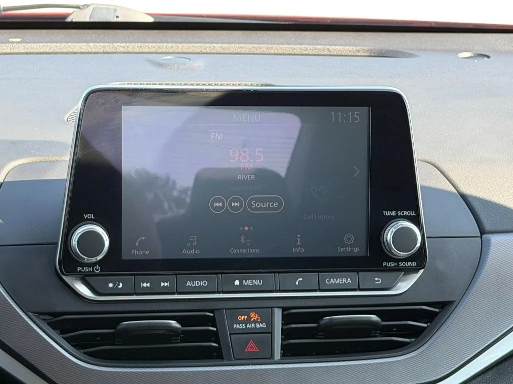 Used 2024 Scarlet Ember Nissan 2.5 SR image 15