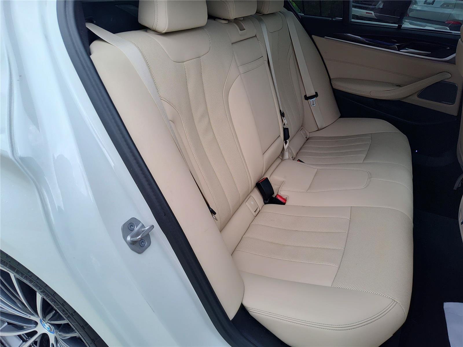 Certified Used 2023 Alpine White BMW 530e image 23
