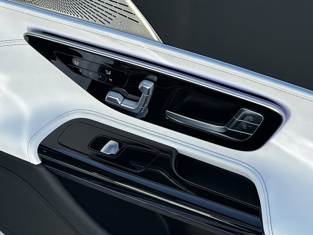 New 2026 MANUFAKTUR Moonlight White Metallic Mercedes-Benz AMG® GT 43 image 50