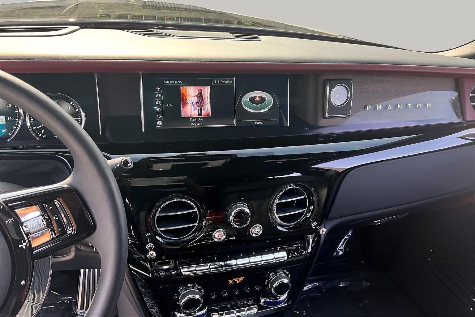 Used 2024 Jubilee Silver Rolls-Royce  image 7