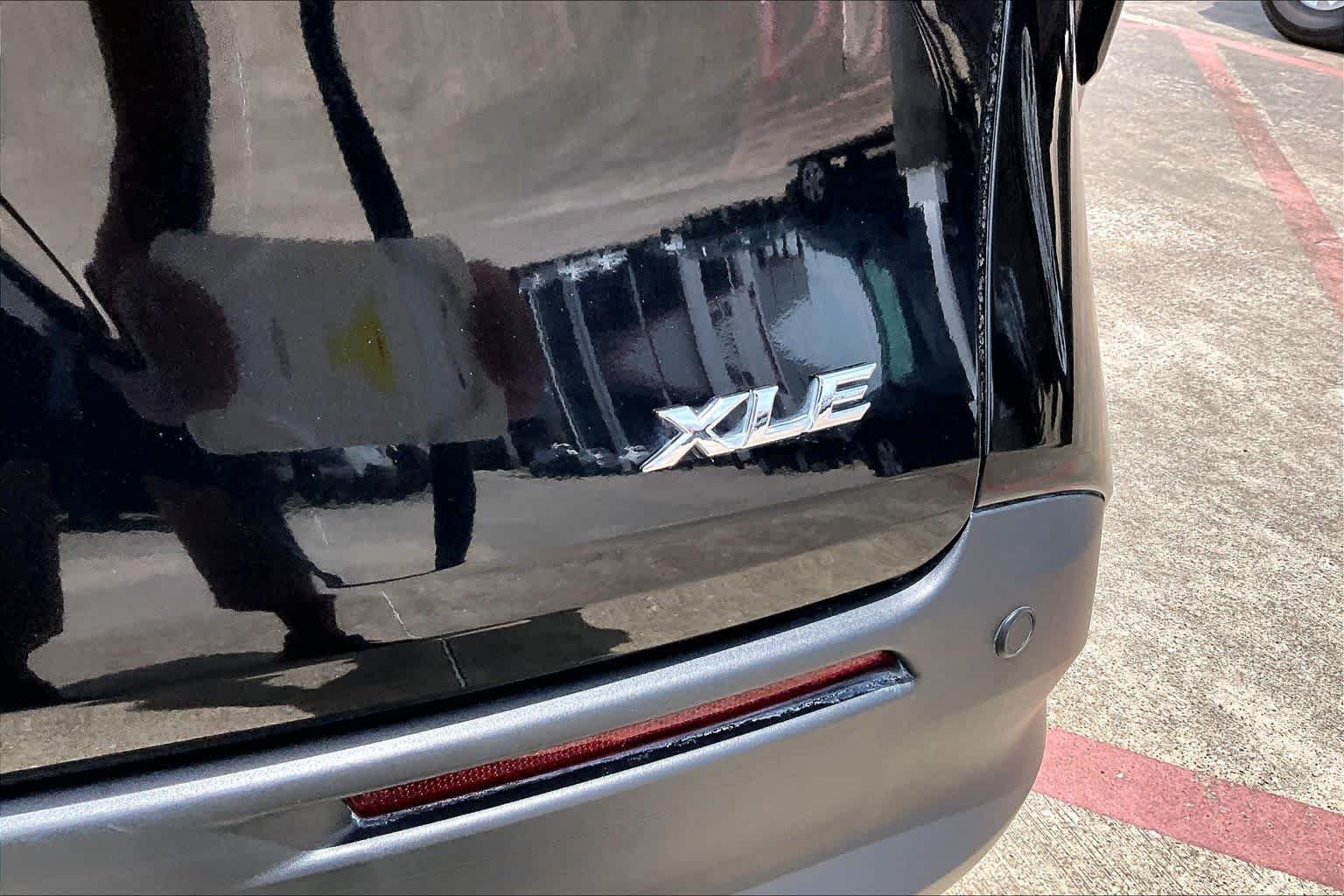 Used 2025 Midnight Black Metallic Toyota XLE image 10