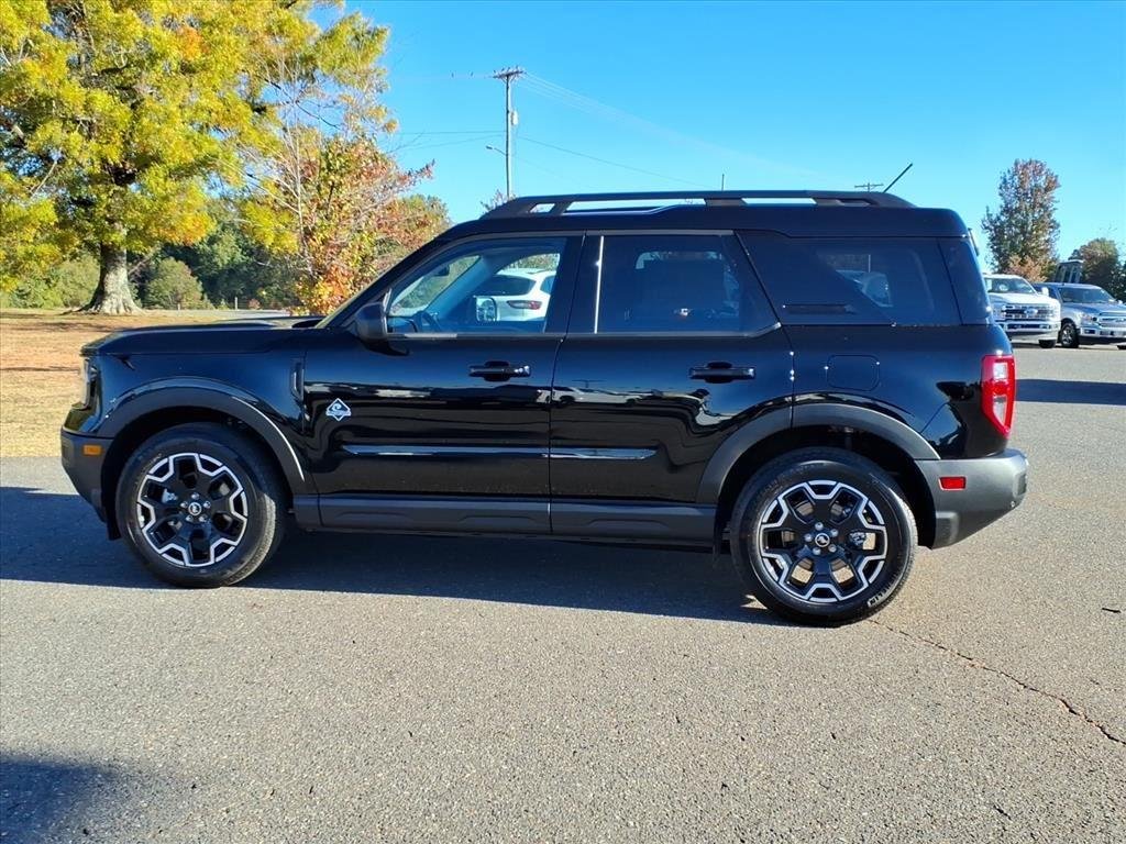 New 2025 Shadow Black Ford Outer Banks® image 14