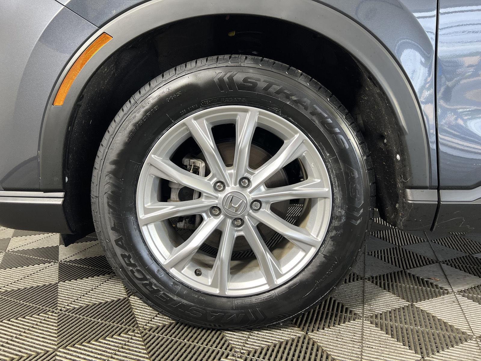 Used 2024 Meteorite Gray Metallic Honda EX image 9
