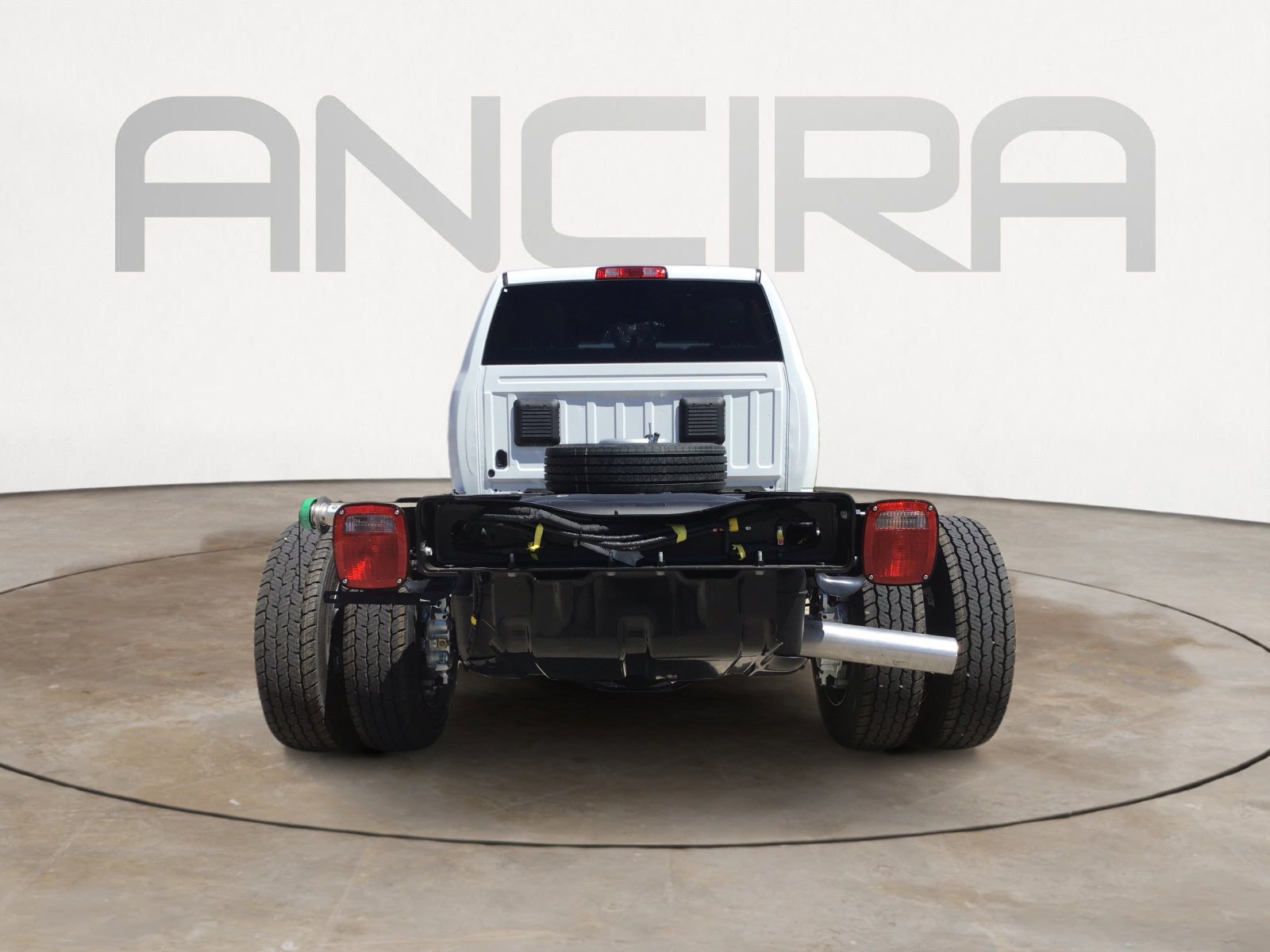 New 2026 Bright White Clearcoat RAM Tradesman image 9