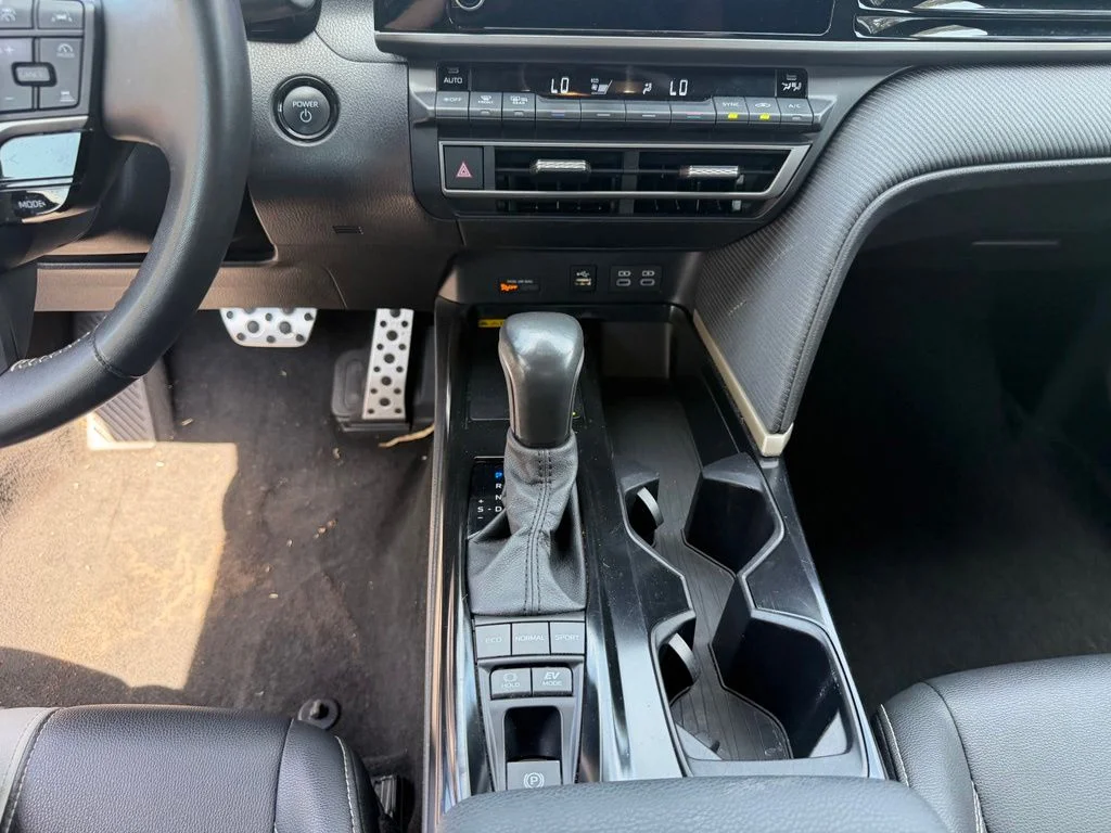 Used 2025 White Toyota SE image 23