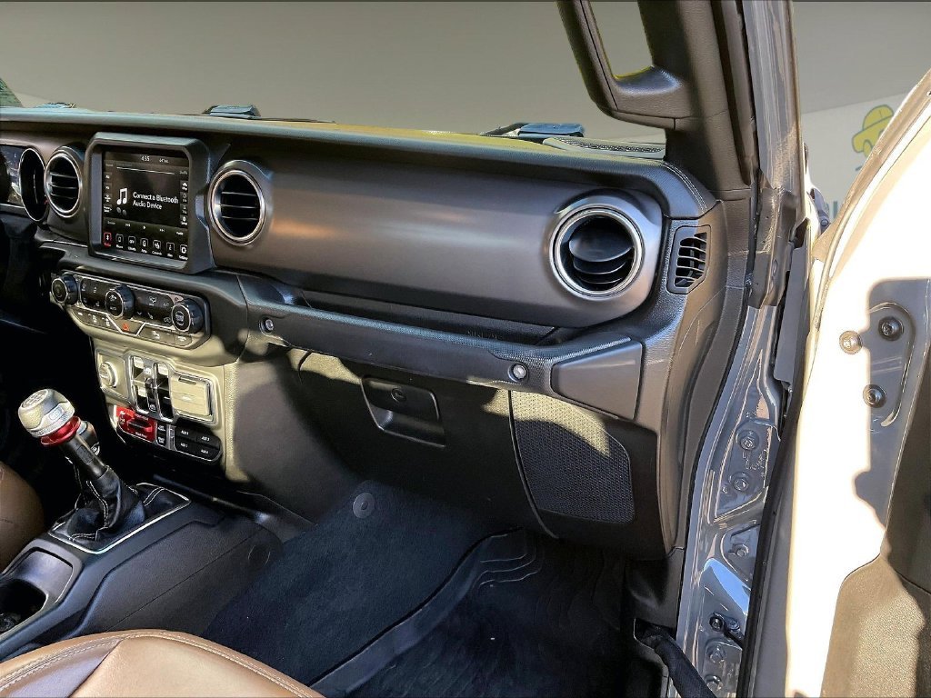 Used 2021 Gray Jeep Rubicon image 13