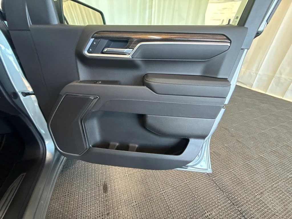New 2026 Gray Chevrolet LT image 19
