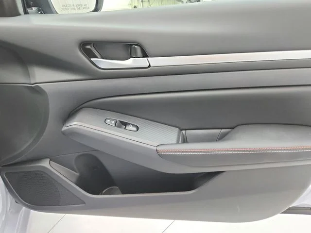 New 2026 Gray Nissan 2.5 SR image 43