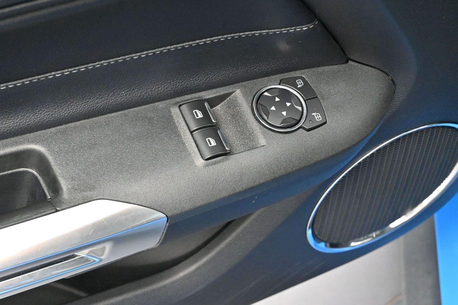 Used 2017 Grabber Blue Ford GT Premium image 12