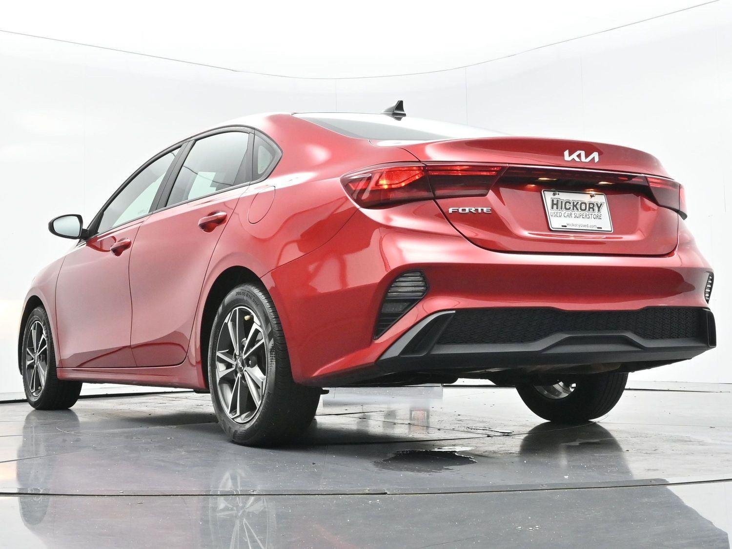 Used 2022 Currant Red Kia LXS image 42
