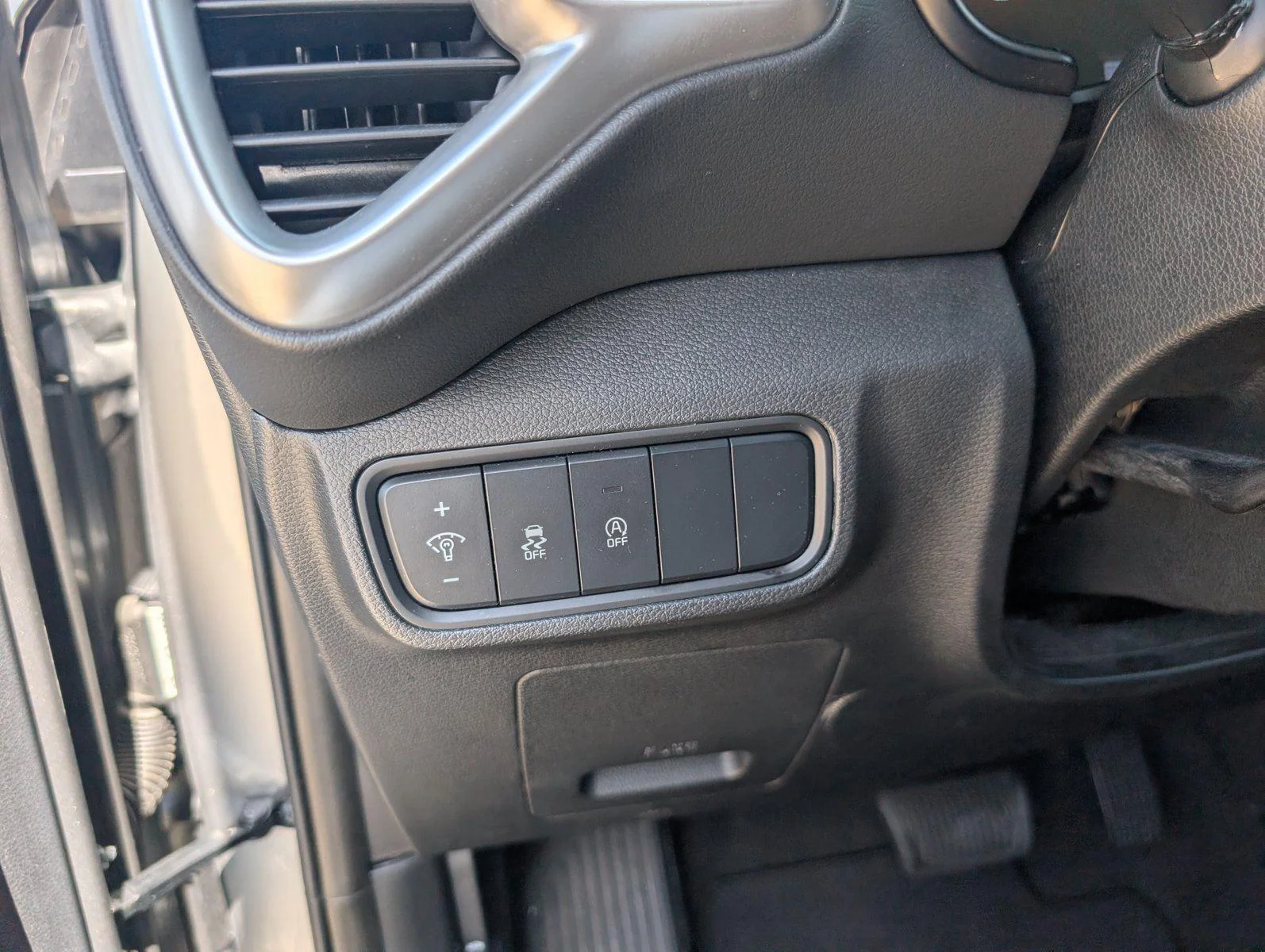 Used 2025 Steel Gray Kia LX image 26
