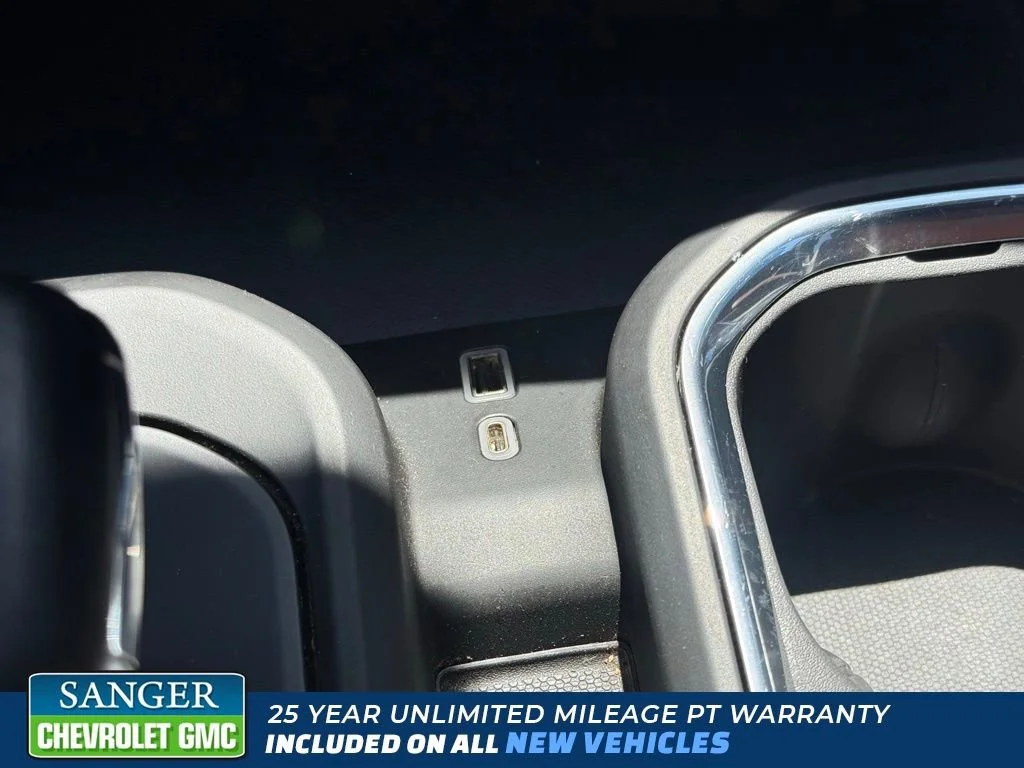 Used 2023 White Frost Tricoat GMC Denali Ultimate image 27