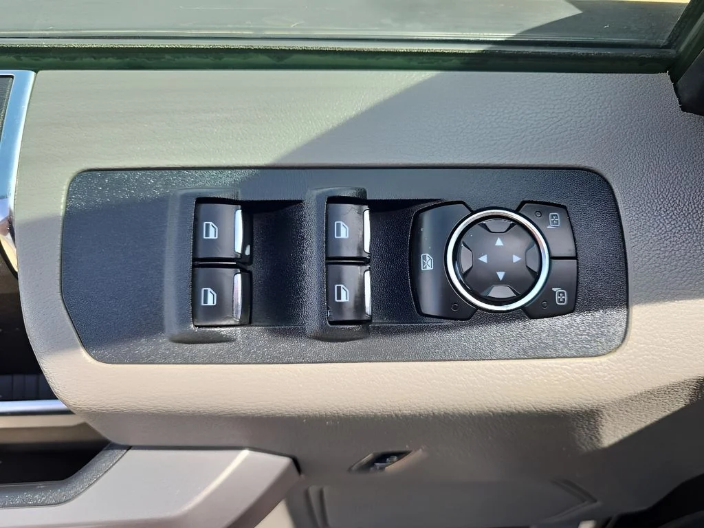 Used 2019 White Ford  image 12