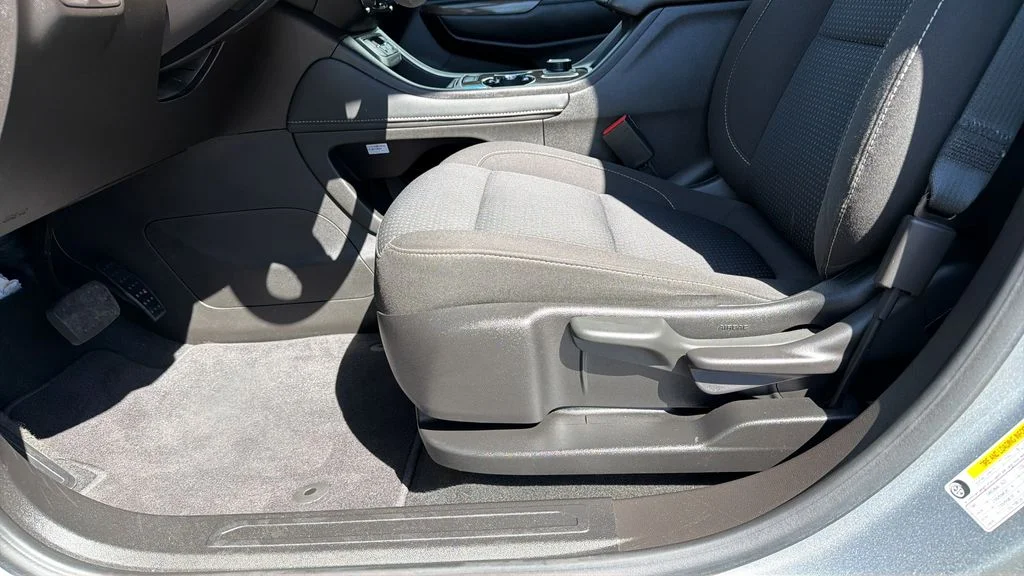 Used 2023 Silver GMC SLE image 18