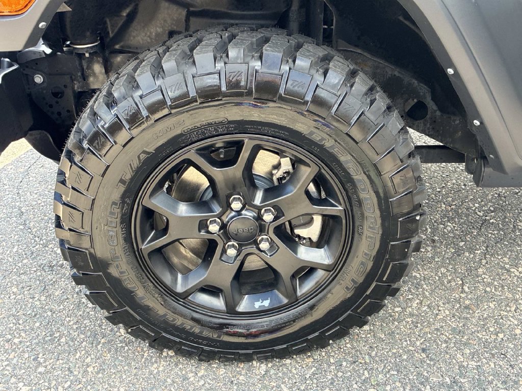 Certified Used 2022 Gray Jeep Unlimited Willys image 17