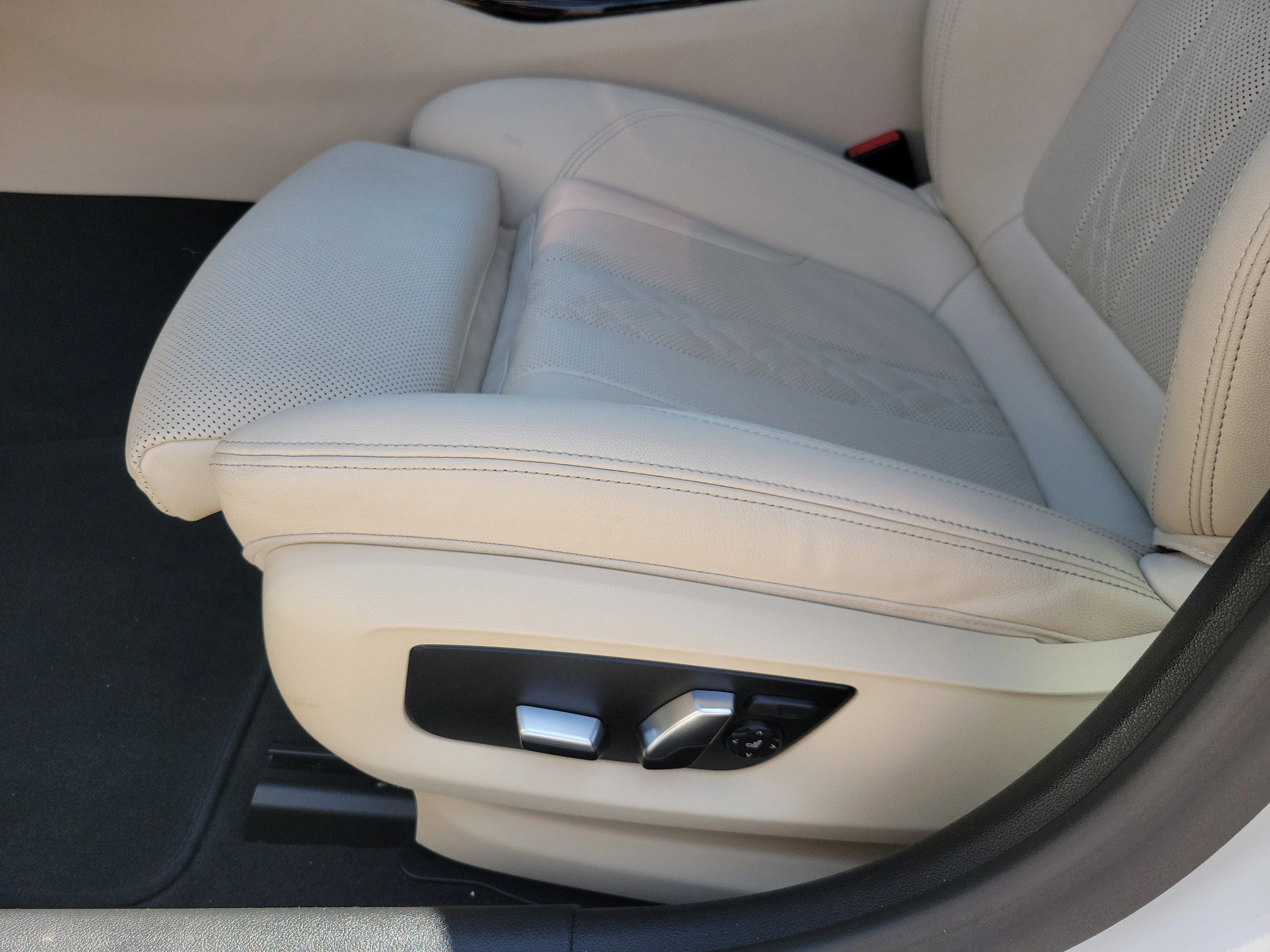 2023 BMW 5 Series 530i - Photo 7