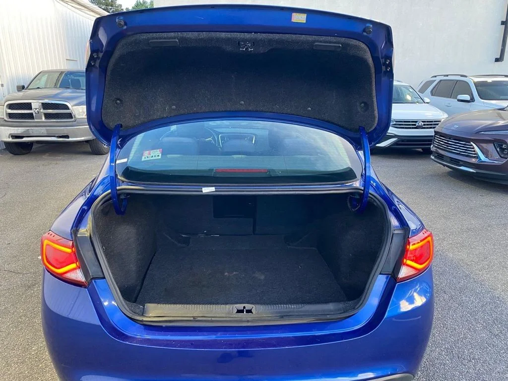 Used 2015 Blue Chrysler Limited image 17