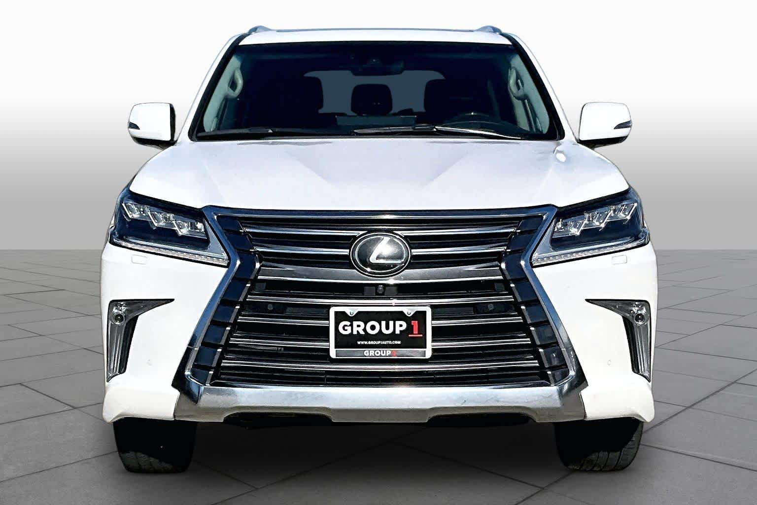 Used 2021 Eminent White Pearl Lexus  image 4