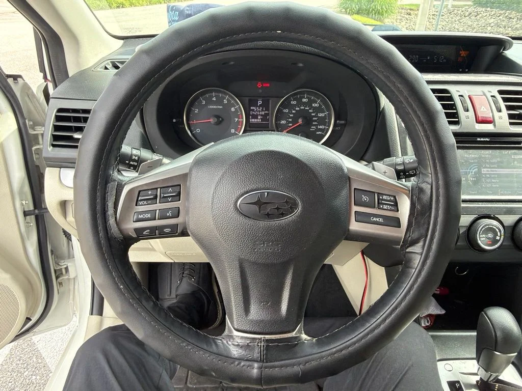 Used 2014 Satin White Pearl Subaru 2.0i Limited image 19