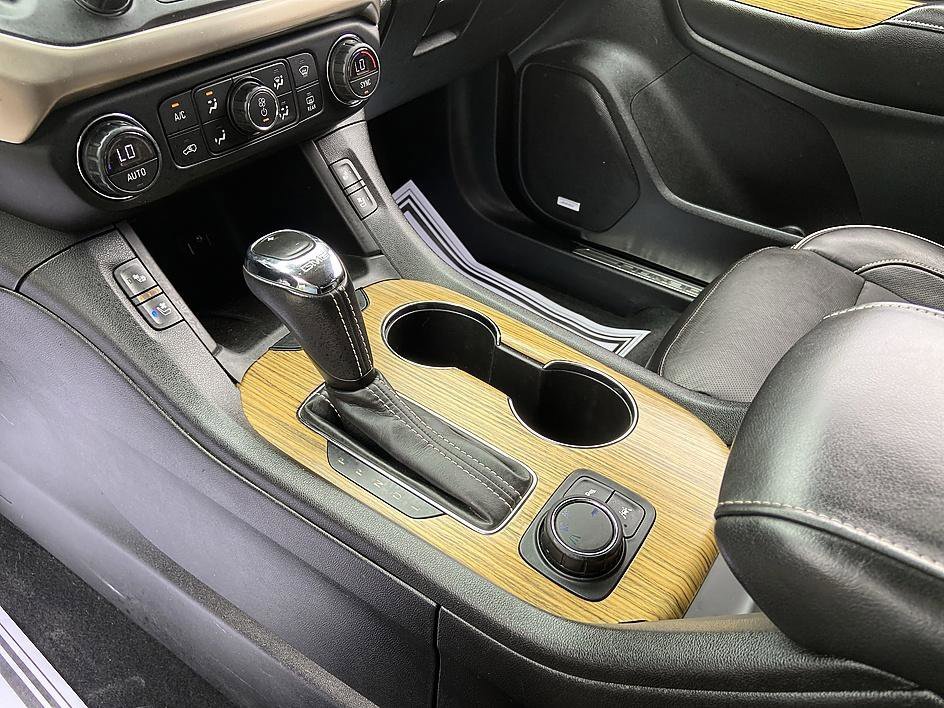 Used 2018 Ebony Twilight Metallic GMC Denali image 15