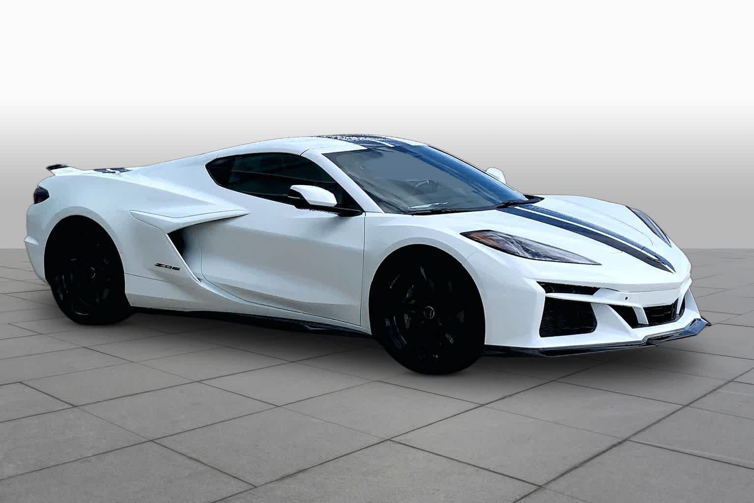 Used 2026 Arctic White Chevrolet 3LZ image 2