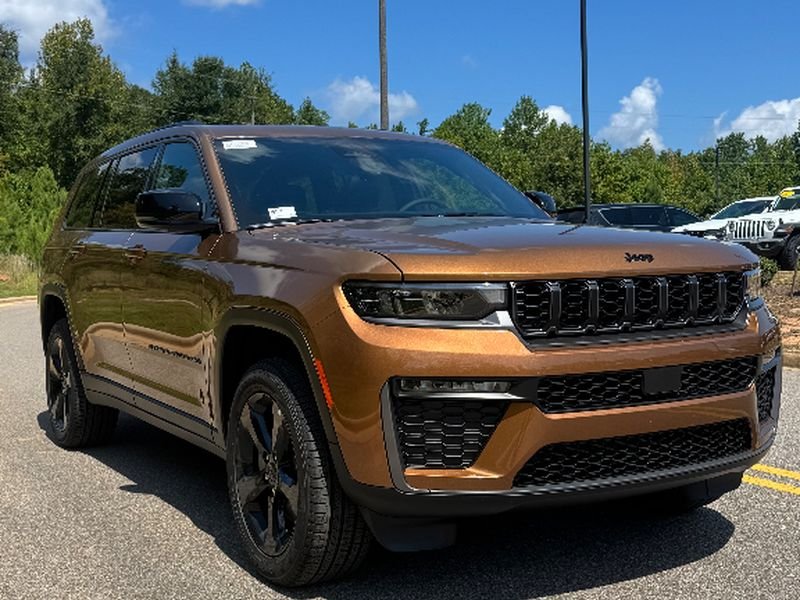New 2026 Copper Shino Metallic Clear-Coat Exterior Paint Jeep Limited Altitude 4x2 image 7