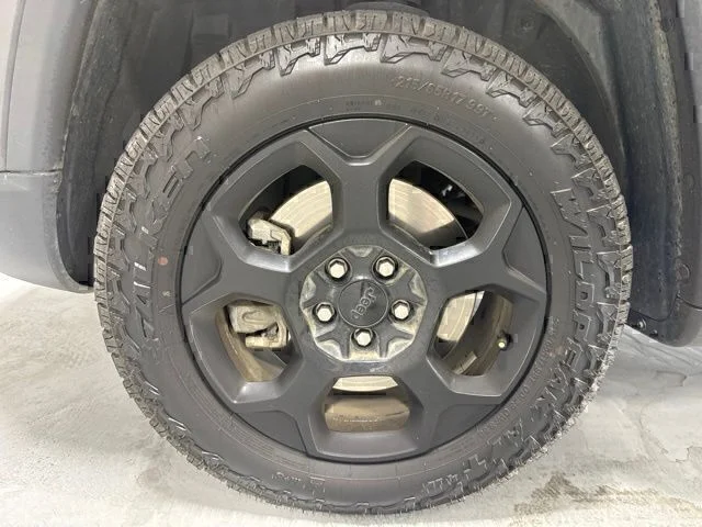 Used 2023 Gray Jeep Trailhawk image 11