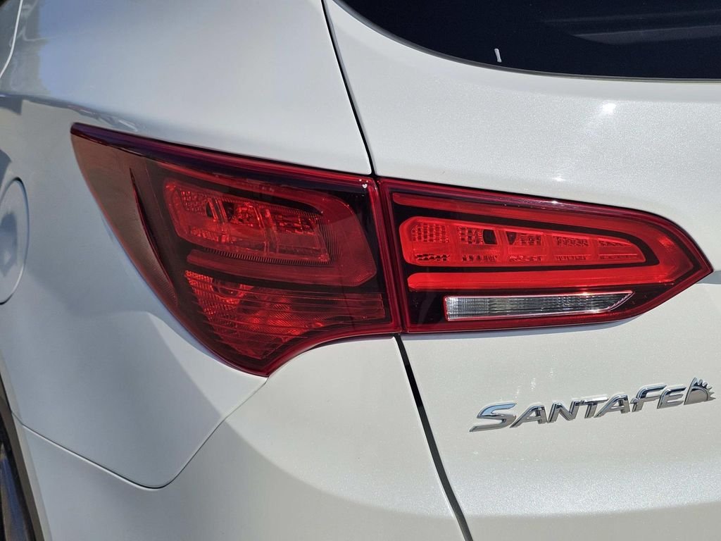 Used 2017 White Hyundai 2.4 Base image 11