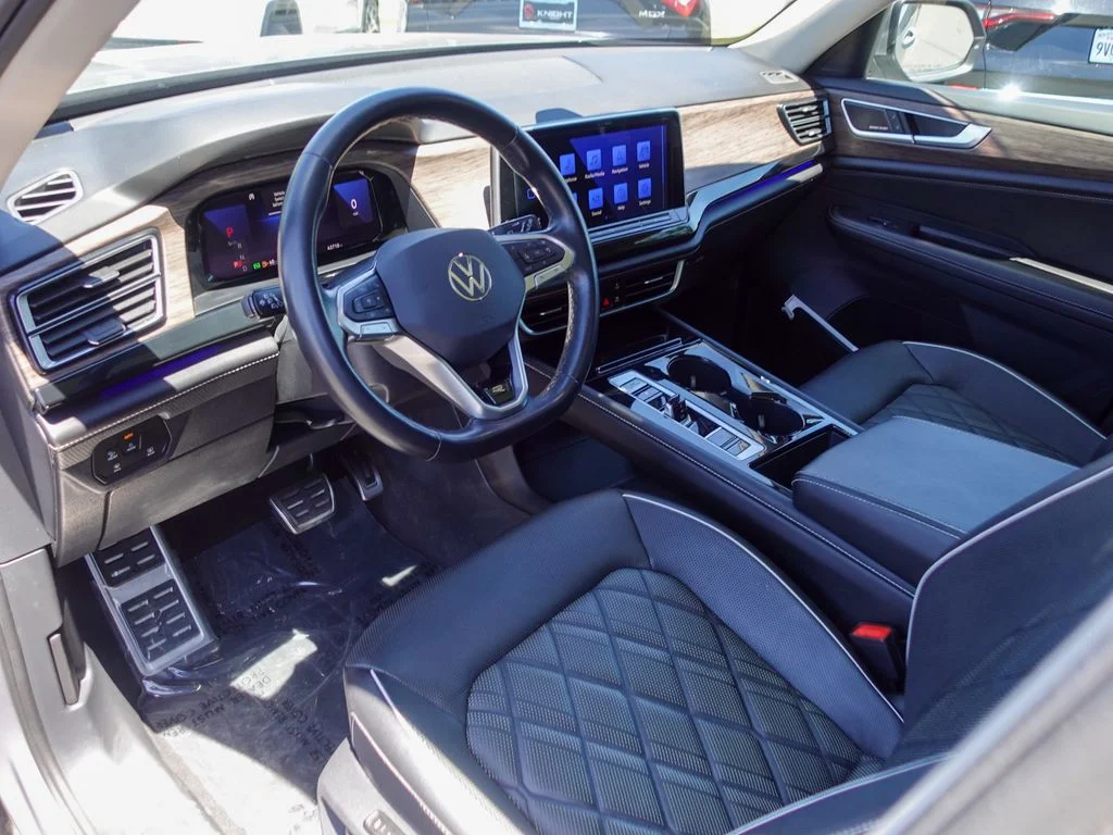 Used 2024  Volkswagen 2.0T SEL Premium R-Line image 11