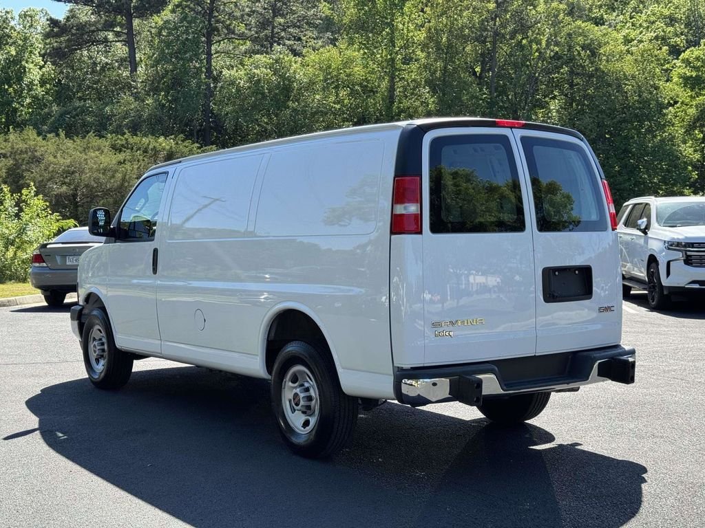 Used 2024 White GMC Work Van image 23