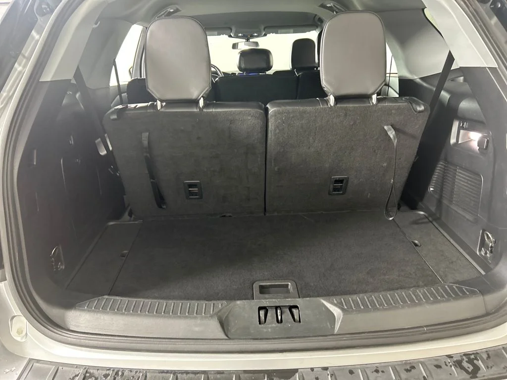 Used 2023 Silver Ford XLT image 21
