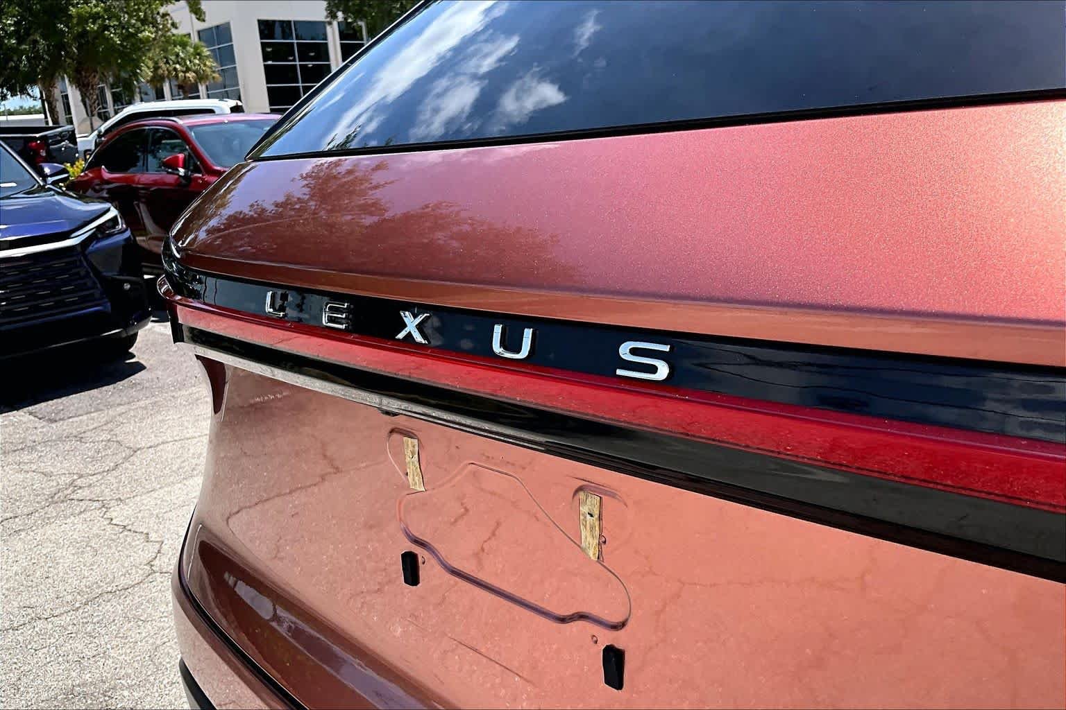 Used 2023 Copper Crest Lexus Premium Plus image 31
