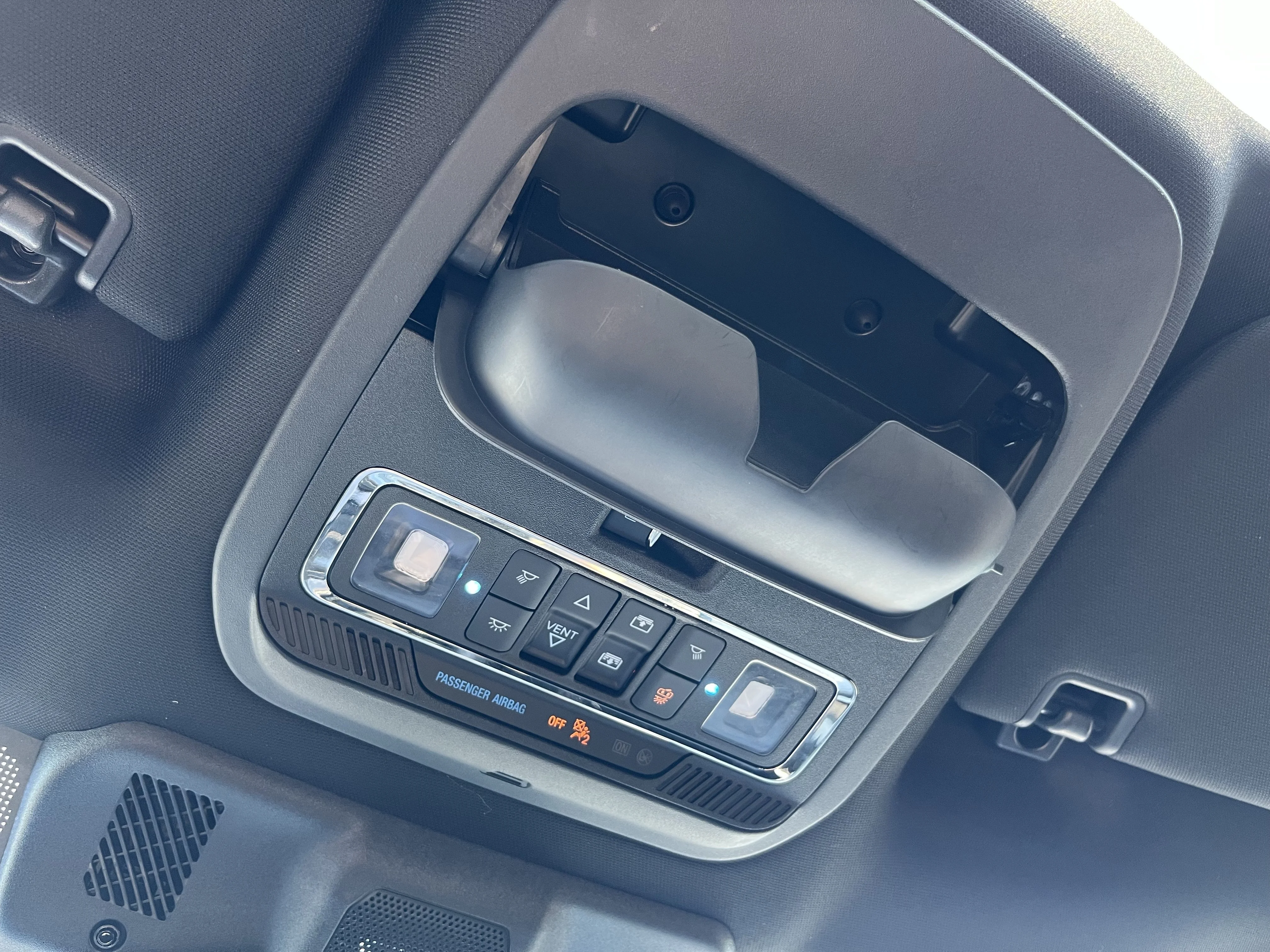 Used 2025 Black Metallic Ford Lariat image 40