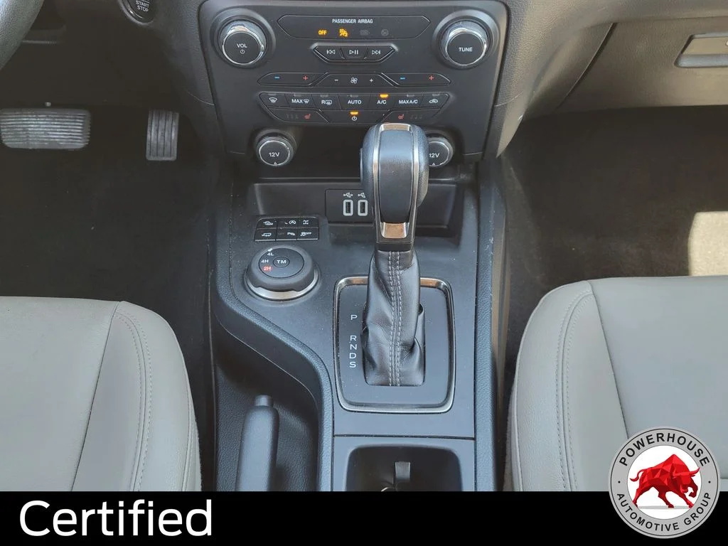 Used 2021 White Ford Lariat image 23