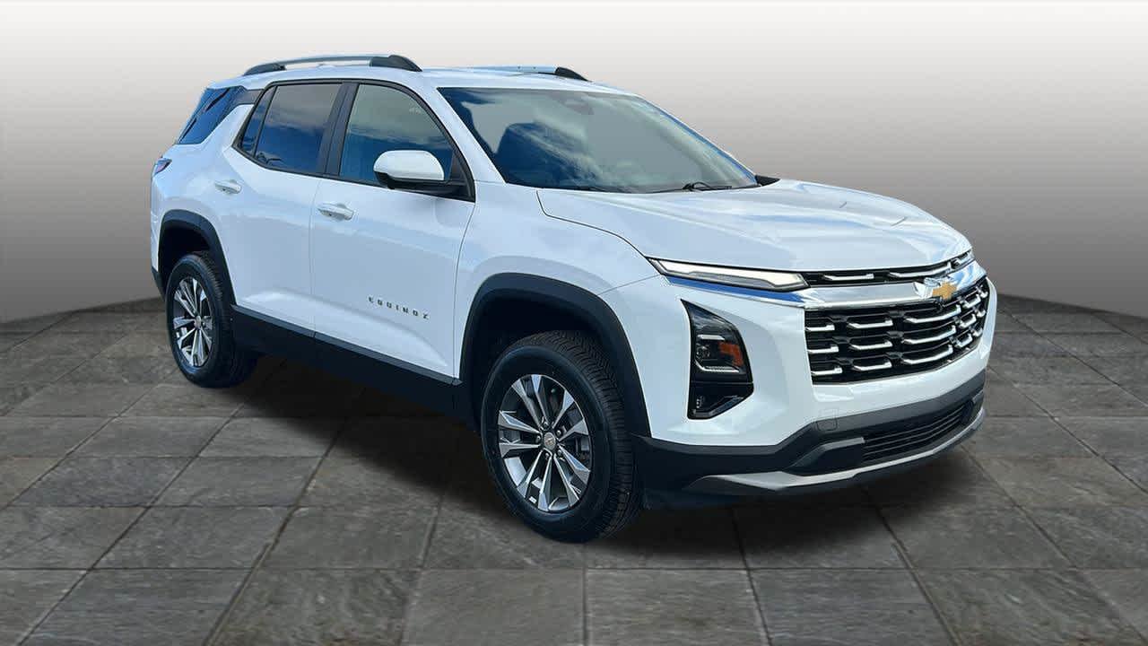Used 2025 Summit White Chevrolet AWD LT image 3