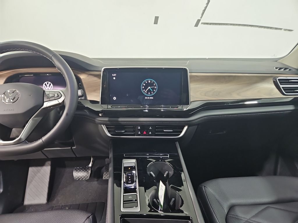 New 2026 Silver Volkswagen SE w/Technology image 17