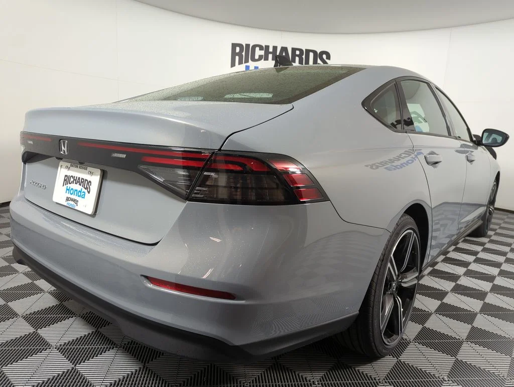 New 2026 Urban Gray Pearl Honda SE image 5