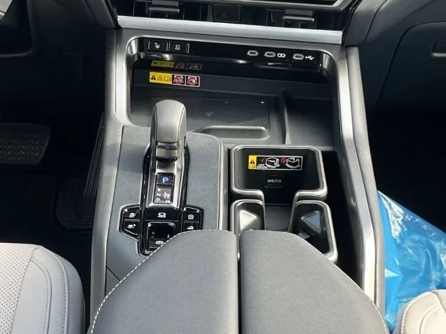 New 2026 Wind Chill Pearl Lexus PREMIUM AWD image 17